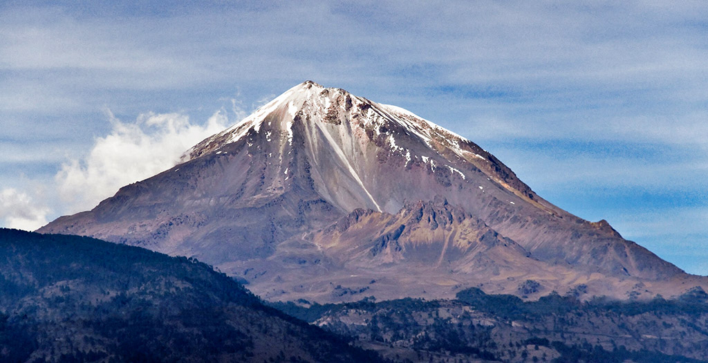 El Pico de Orizaba inicia su mejor época para hacer montañismo