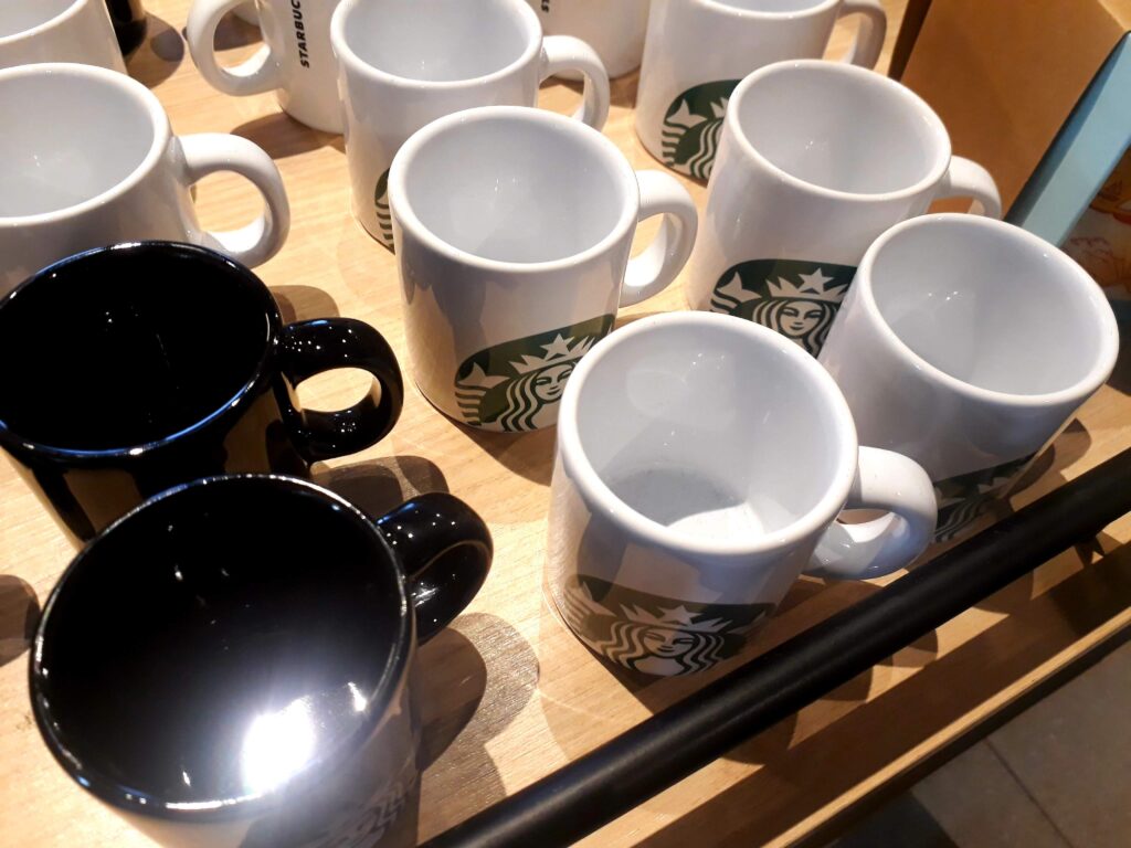 Descienden las ventas de Starbucks en México durante el 3Q de 2024